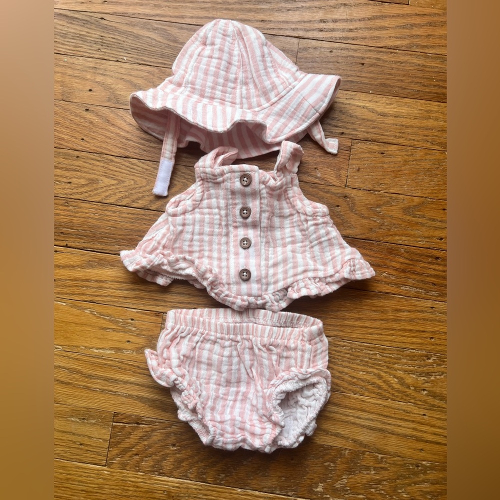 NWOT Carter's Pink & White Striped Baby Sun Hat and Ruffle Outfit size NB